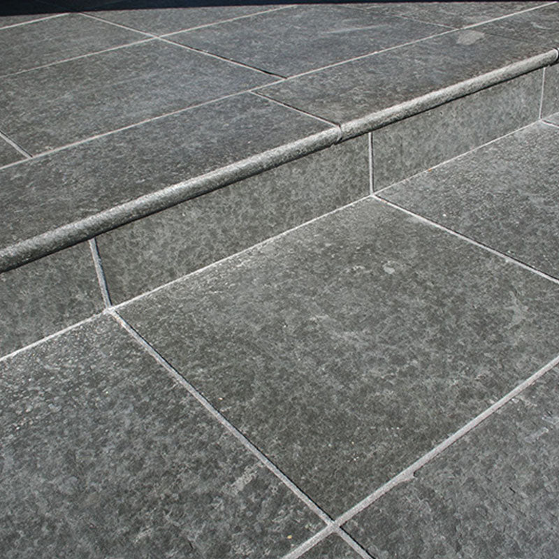Lux Black Flamed Dropface 800x400x20/50mm