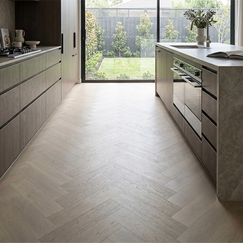 Prism Hybrid Herringbone Halo 750x150x8mm