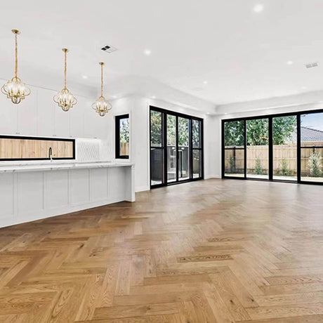 Classic Oak Herringbone Ballina 600x120x14/2mm