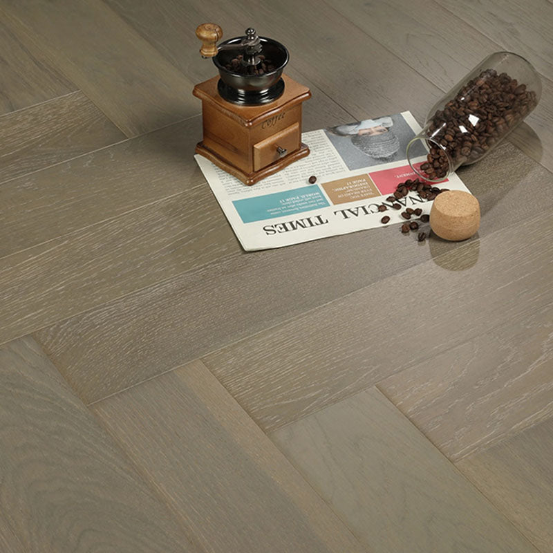 Classic Oak Herringbone Brunswick 600x120x14/2mm