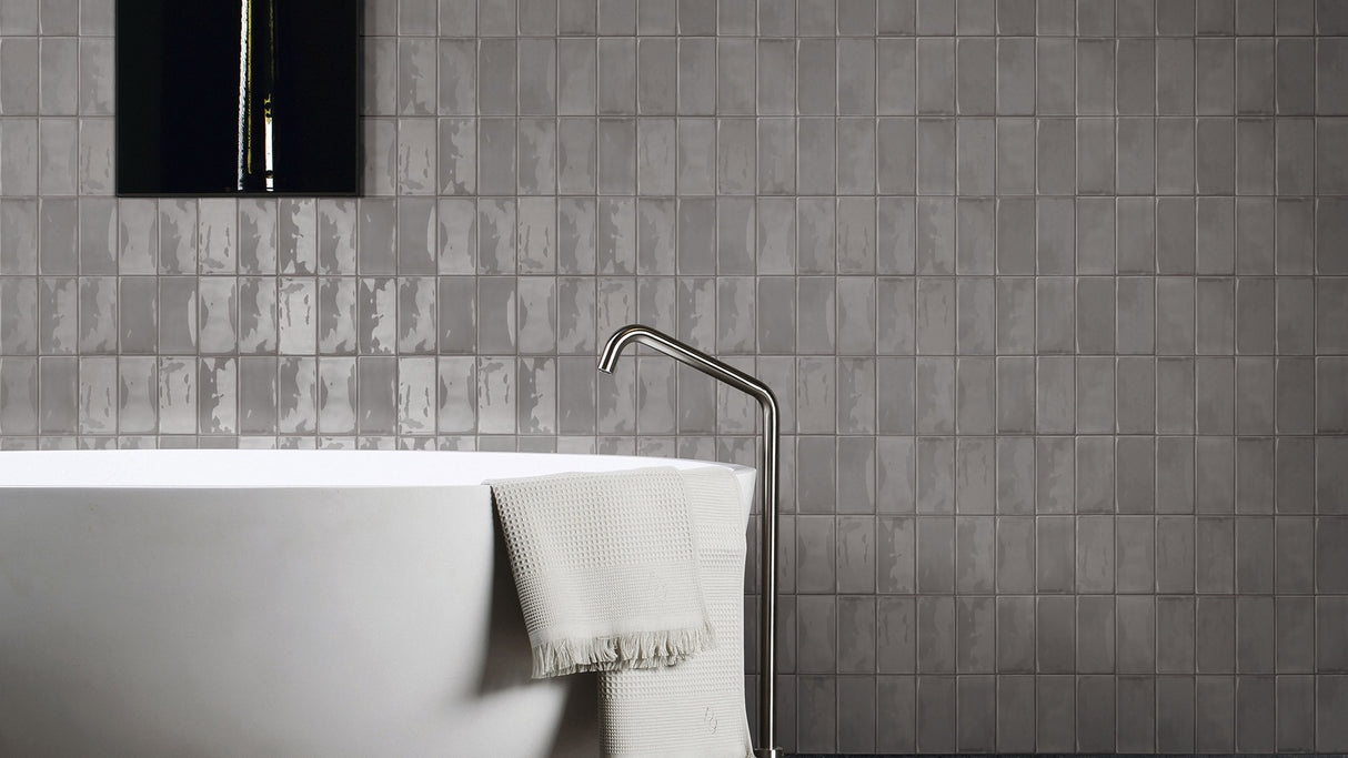 LUXE SMOKE GREY 100x100x9 GLOSS